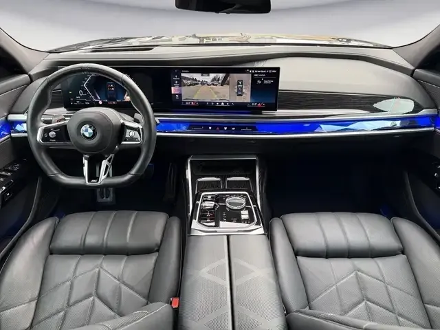 BMW 740