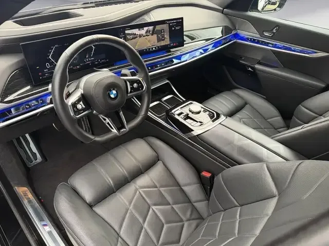 BMW 740