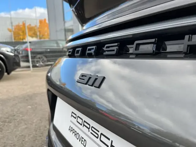 Porsche 992