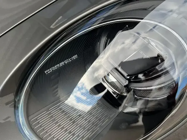 Porsche 992