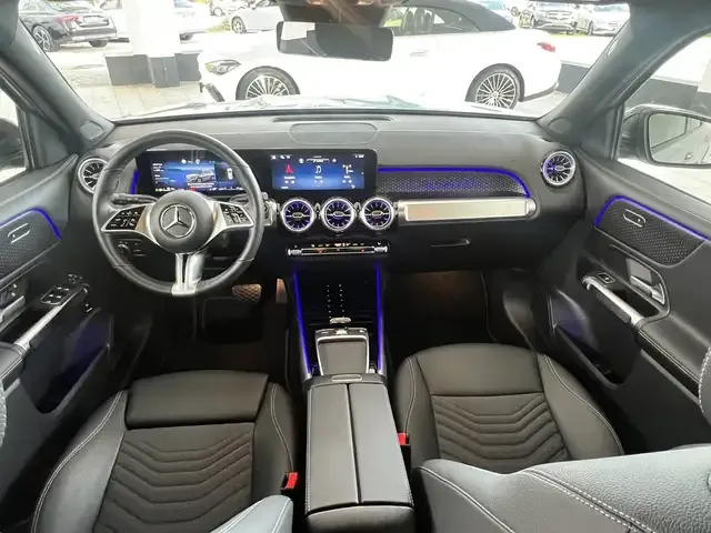 Mercedes-Benz GLB 200