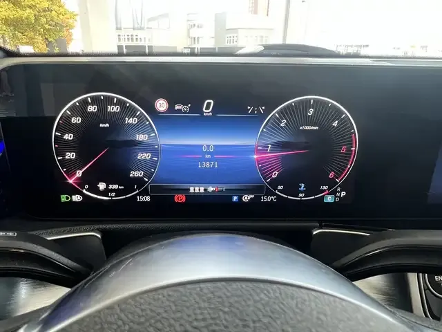 Mercedes-Benz GLB 200