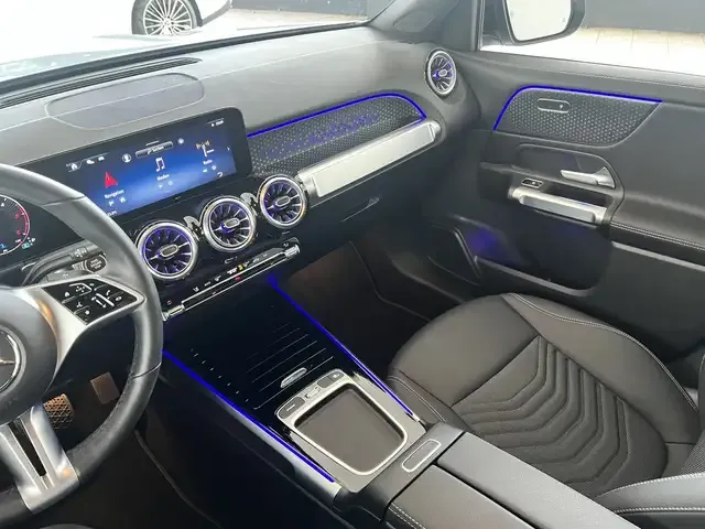 Mercedes-Benz GLB 200