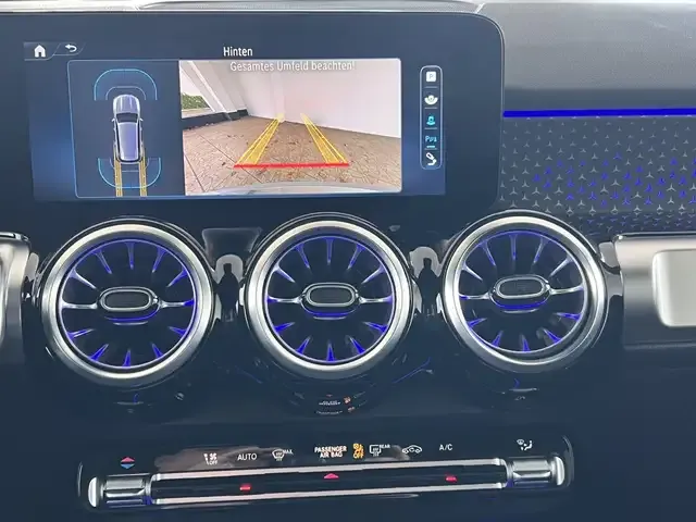 Mercedes-Benz GLB 200