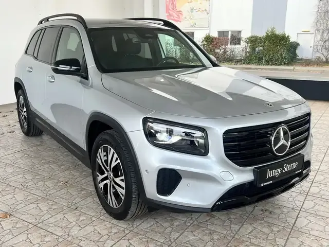 Mercedes-Benz GLB 200