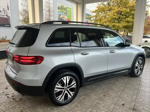Mercedes-Benz GLB 200