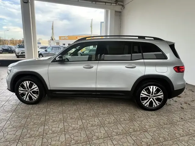 Mercedes-Benz GLB 200