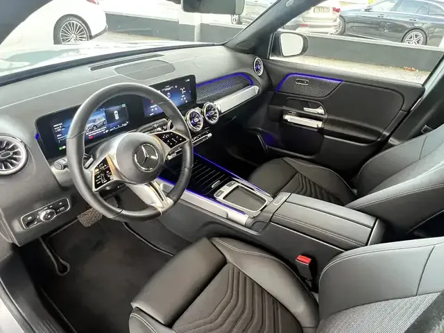 Mercedes-Benz GLB 200