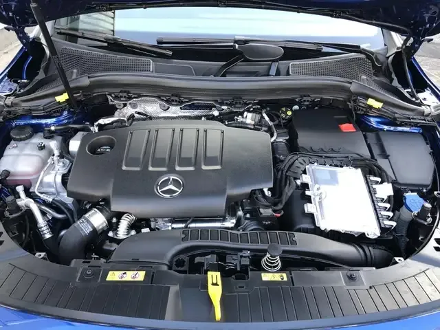 Mercedes-Benz GLA 220