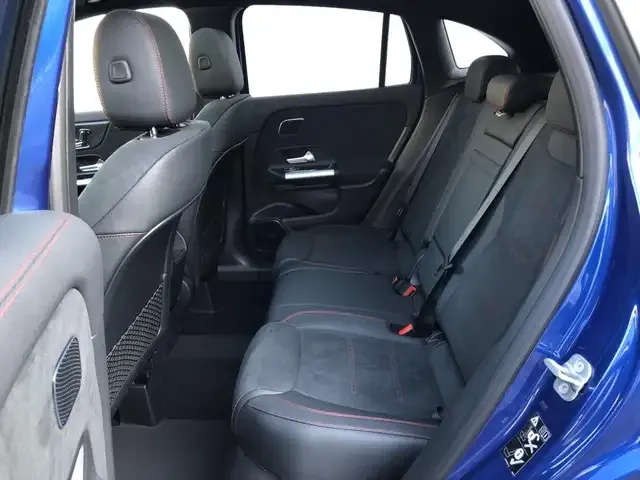 Mercedes-Benz GLA 220