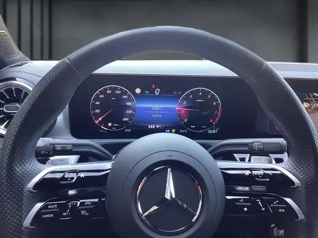 Mercedes-Benz CLA 200