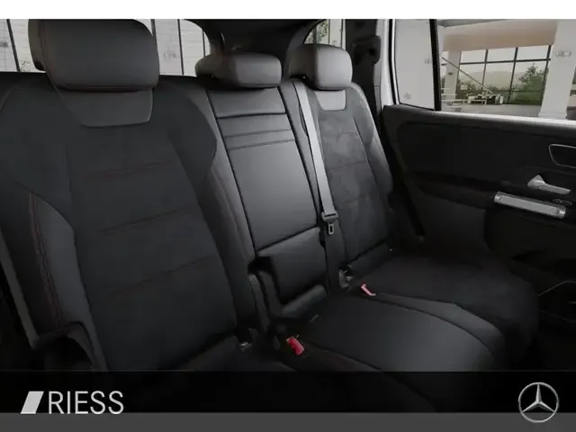 Mercedes-Benz GLB 220