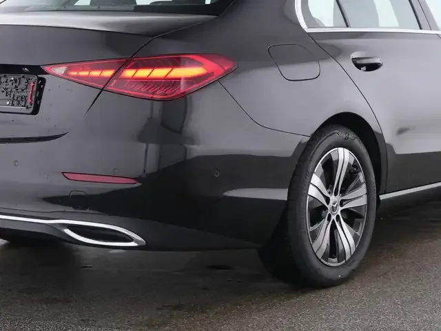 Mercedes-Benz C 180