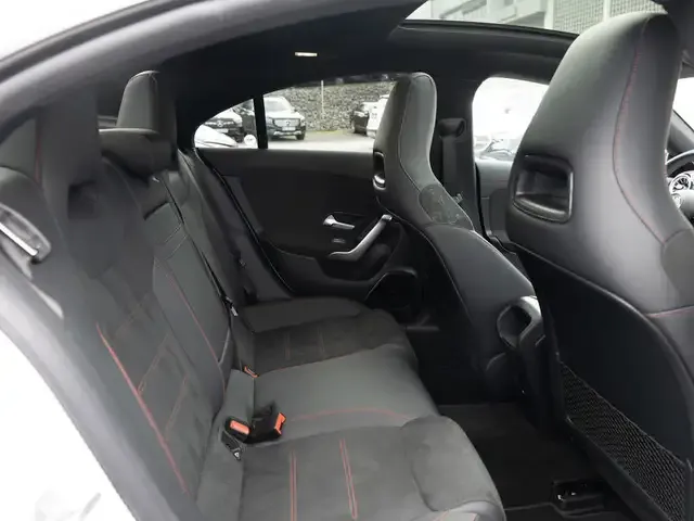 Mercedes-Benz CLA 220