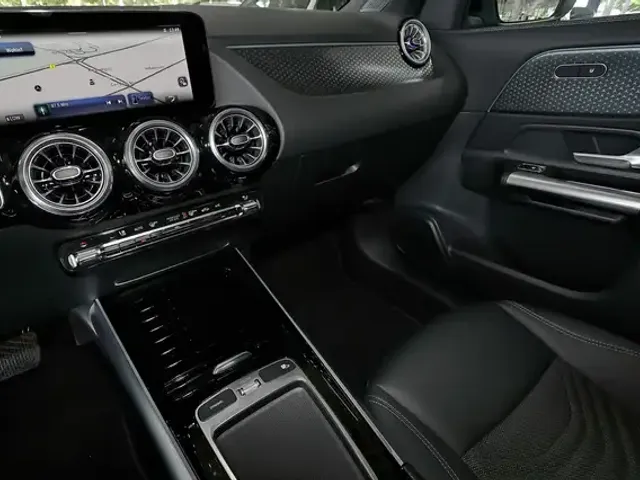 Mercedes-Benz GLA 180