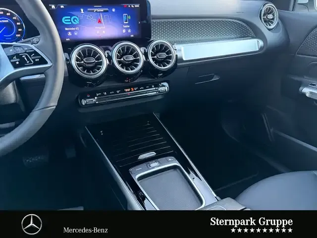 Mercedes-Benz EQB 300