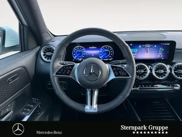 Mercedes-Benz EQB 300