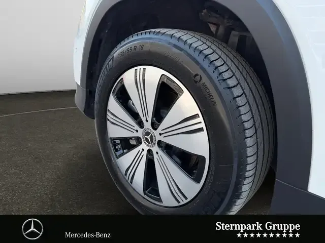 Mercedes-Benz EQB 300