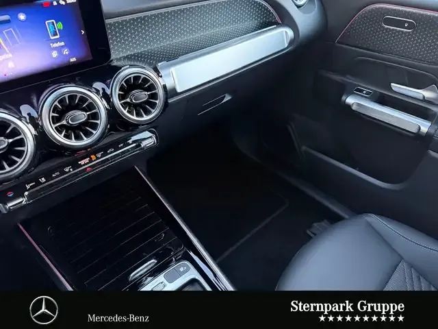 Mercedes-Benz EQB 300