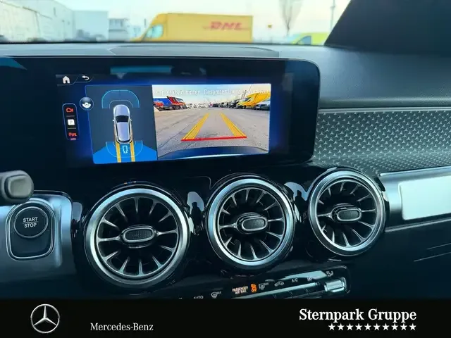 Mercedes-Benz EQB 300