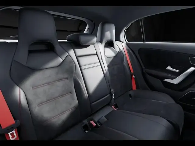 Mercedes-Benz A 35 AMG