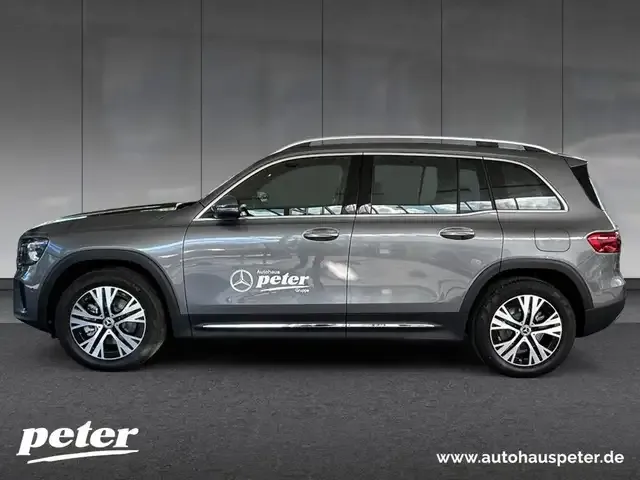 Mercedes-Benz GLB 220