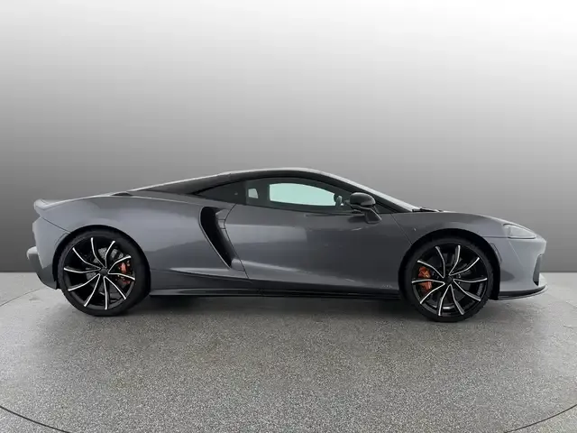 McLaren GT