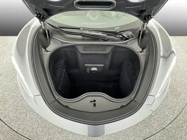 McLaren GT