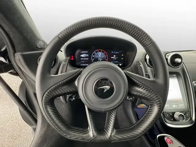 McLaren GT