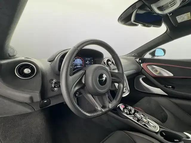 McLaren GT