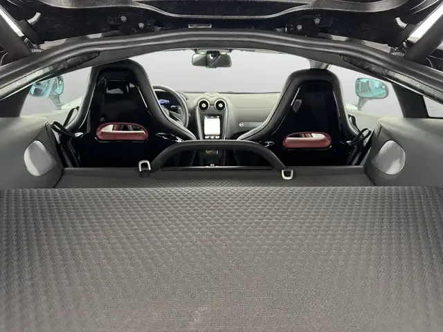 McLaren GT