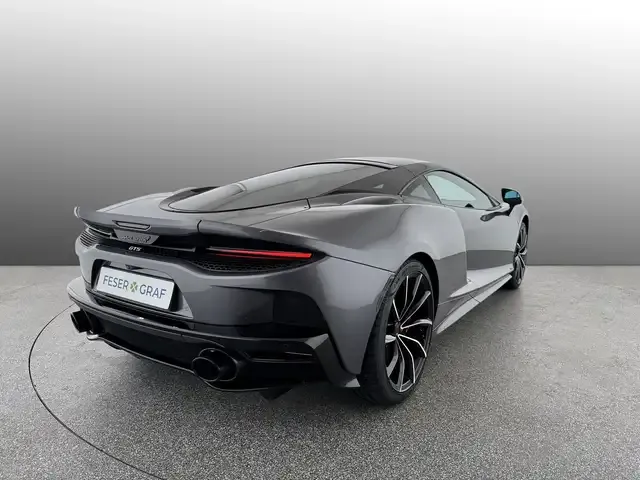 McLaren GT
