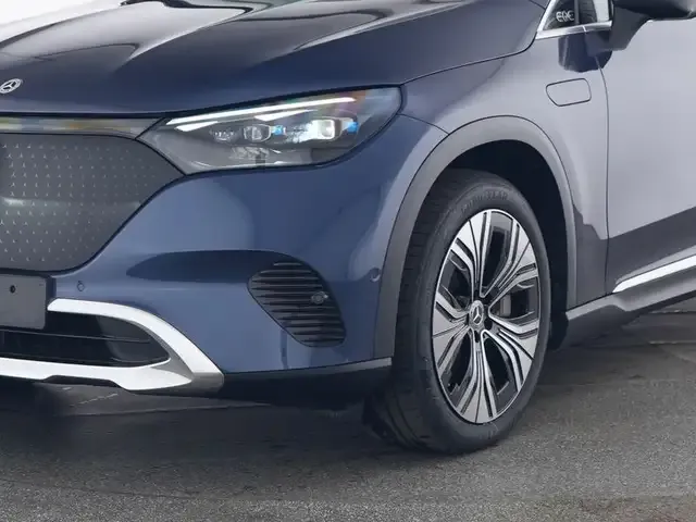 Mercedes-Benz EQE SUV