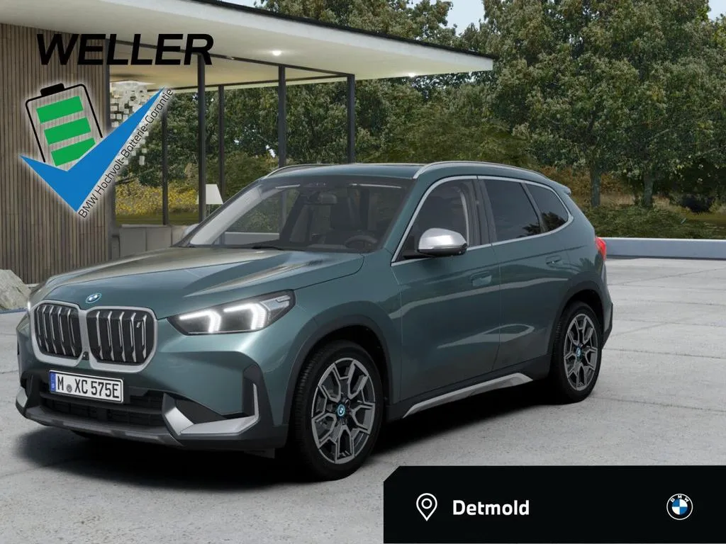 BMW iX1