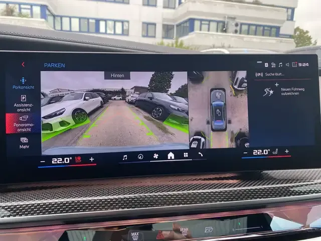 BMW i7