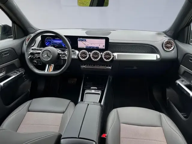 Mercedes-Benz EQB 300
