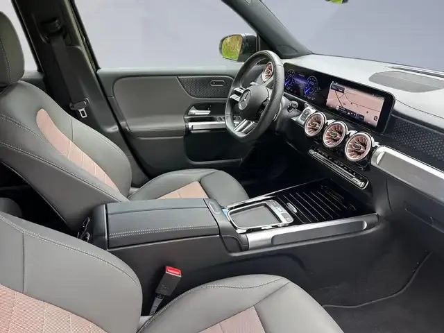 Mercedes-Benz EQB 300