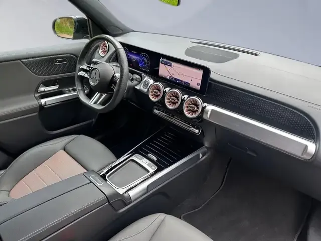 Mercedes-Benz EQB 300
