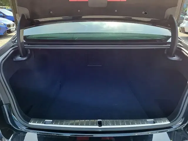 BMW 750