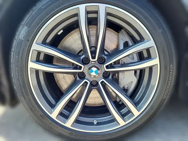 BMW 750