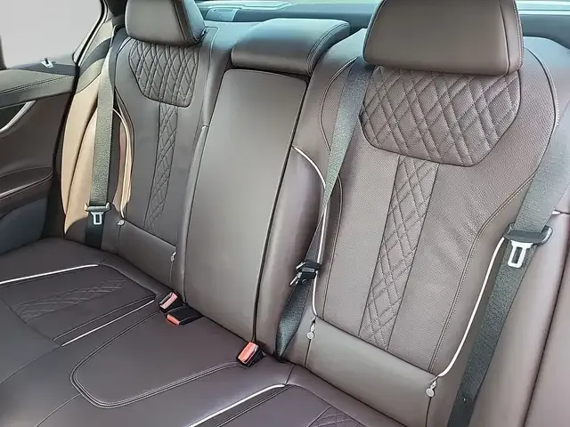 BMW 750