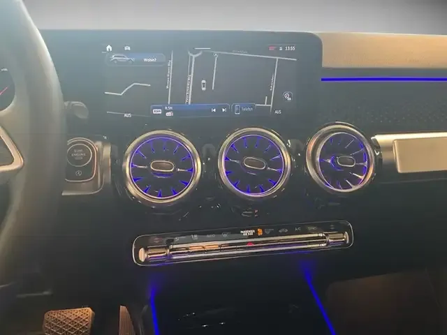 Mercedes-Benz GLB 200