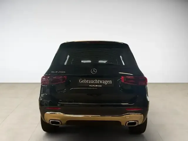 Mercedes-Benz GLB 200