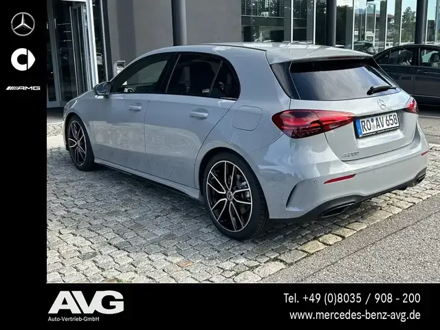 Mercedes-Benz A 200