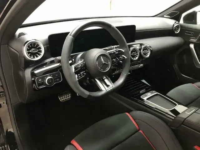 Mercedes-Benz A 35 AMG