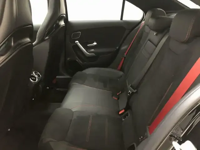 Mercedes-Benz A 35 AMG
