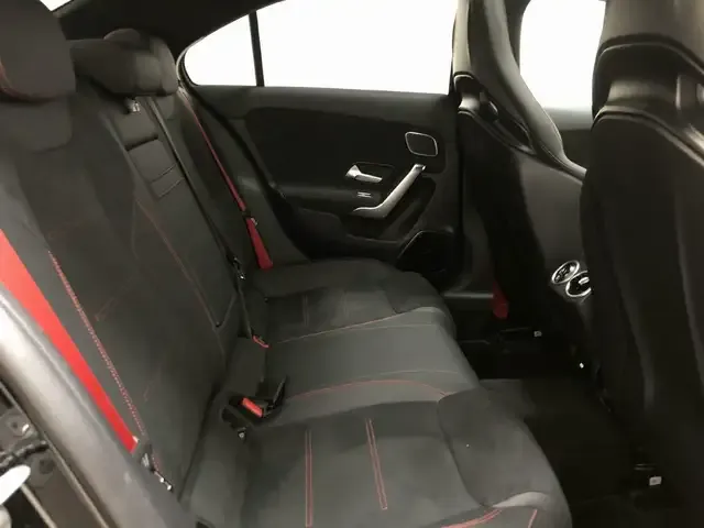 Mercedes-Benz A 35 AMG