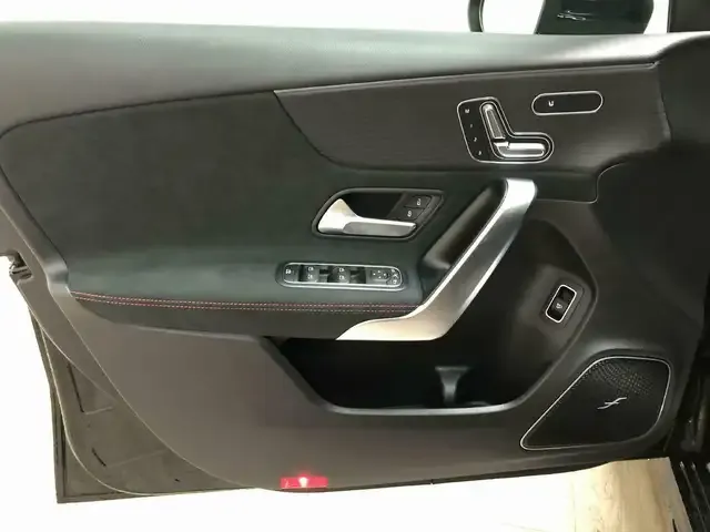 Mercedes-Benz A 35 AMG