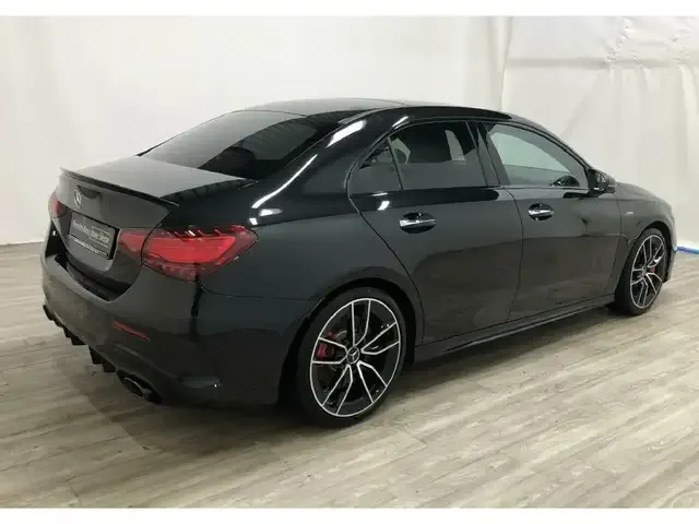 Mercedes-Benz A 35 AMG