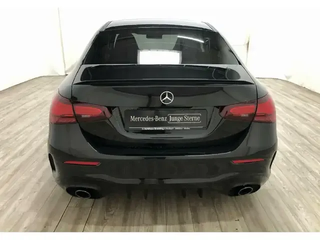 Mercedes-Benz A 35 AMG
